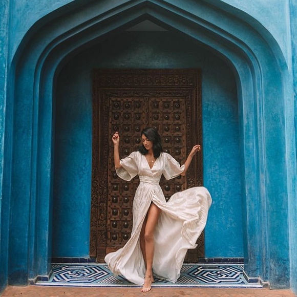 robe nixon blanche bash